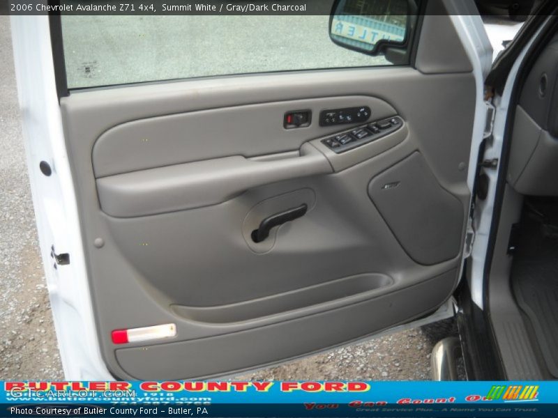 Summit White / Gray/Dark Charcoal 2006 Chevrolet Avalanche Z71 4x4