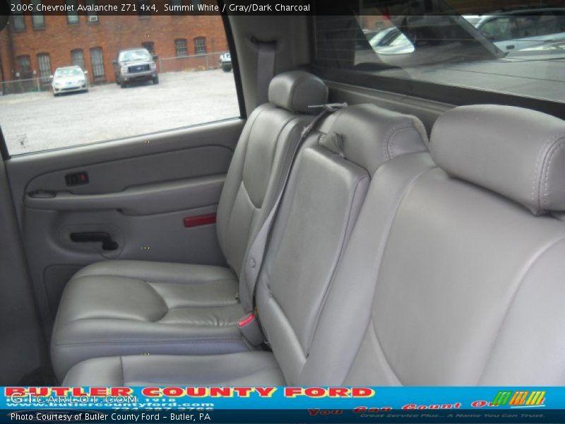 Summit White / Gray/Dark Charcoal 2006 Chevrolet Avalanche Z71 4x4
