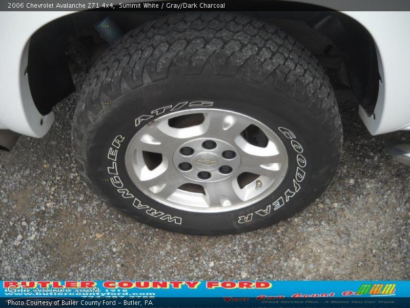 Summit White / Gray/Dark Charcoal 2006 Chevrolet Avalanche Z71 4x4