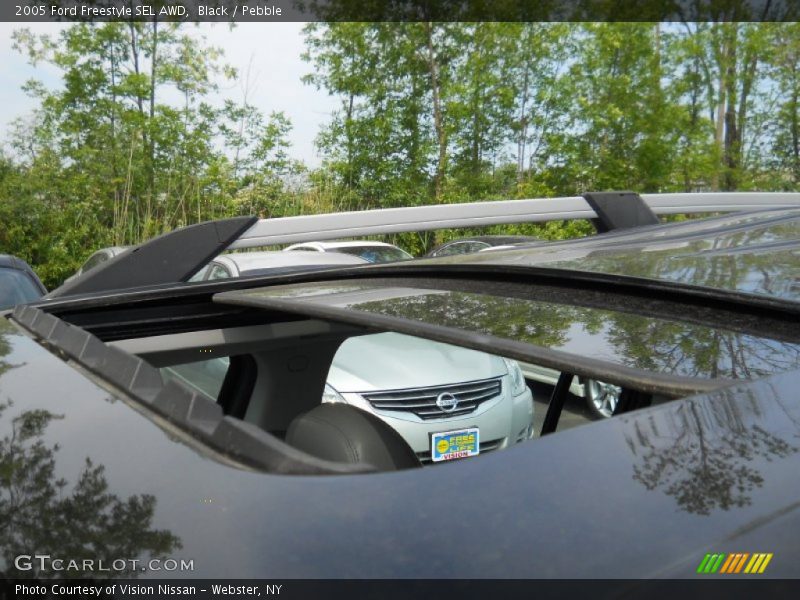 Black / Pebble 2005 Ford Freestyle SEL AWD