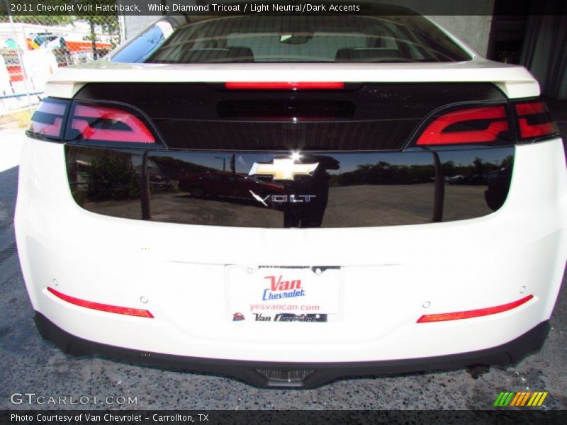 White Diamond Tricoat / Light Neutral/Dark Accents 2011 Chevrolet Volt Hatchback