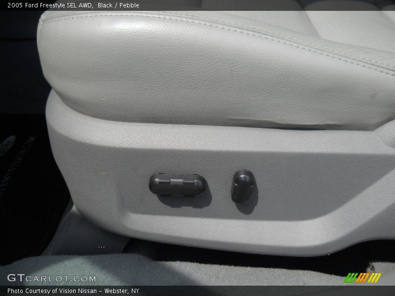 Black / Pebble 2005 Ford Freestyle SEL AWD