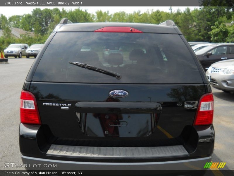 Black / Pebble 2005 Ford Freestyle SEL AWD
