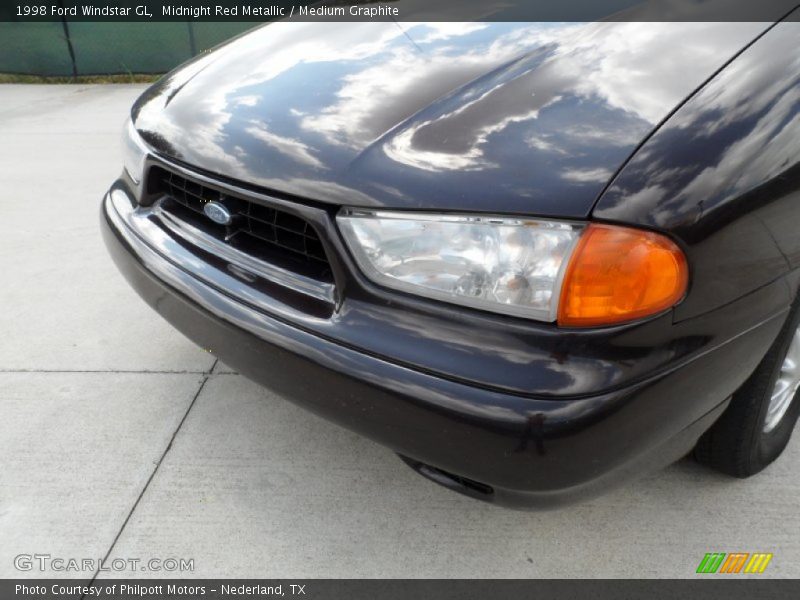 Midnight Red Metallic / Medium Graphite 1998 Ford Windstar GL