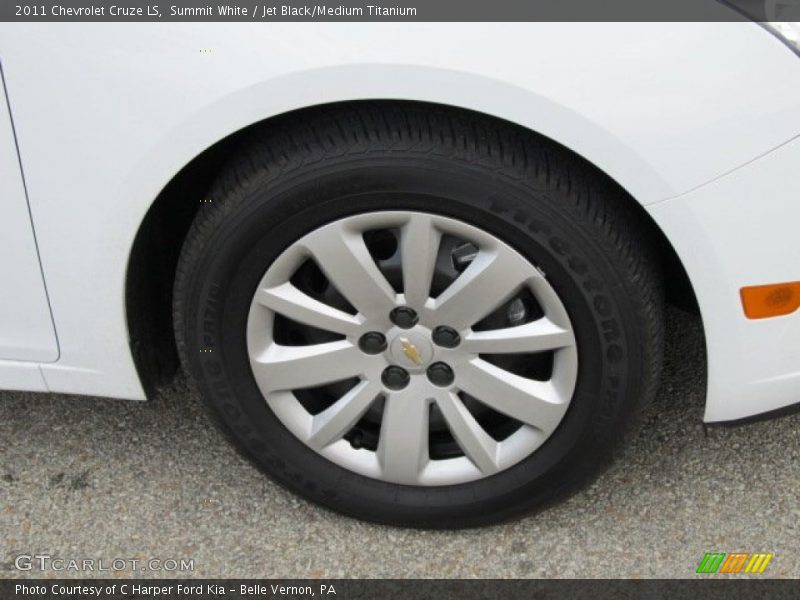 Summit White / Jet Black/Medium Titanium 2011 Chevrolet Cruze LS