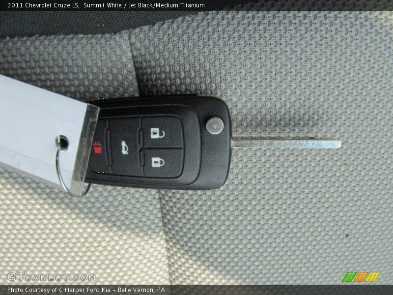 Summit White / Jet Black/Medium Titanium 2011 Chevrolet Cruze LS