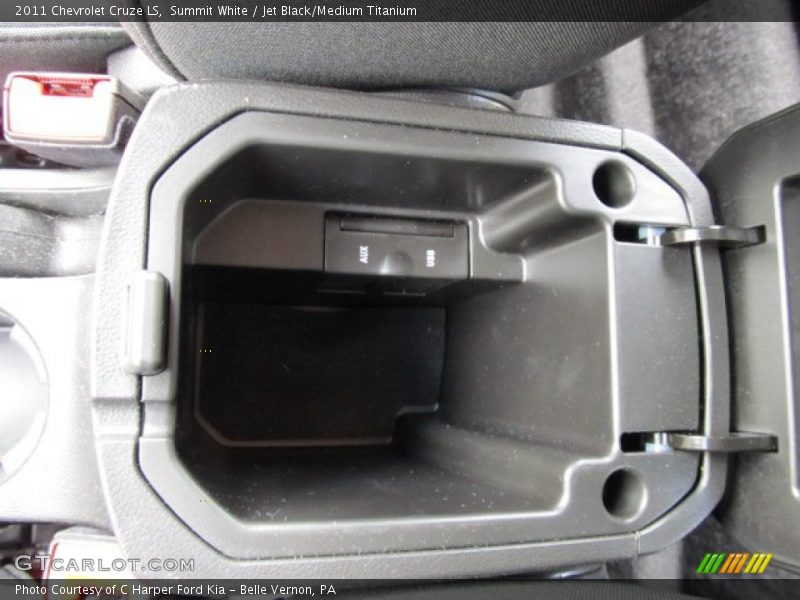 Summit White / Jet Black/Medium Titanium 2011 Chevrolet Cruze LS