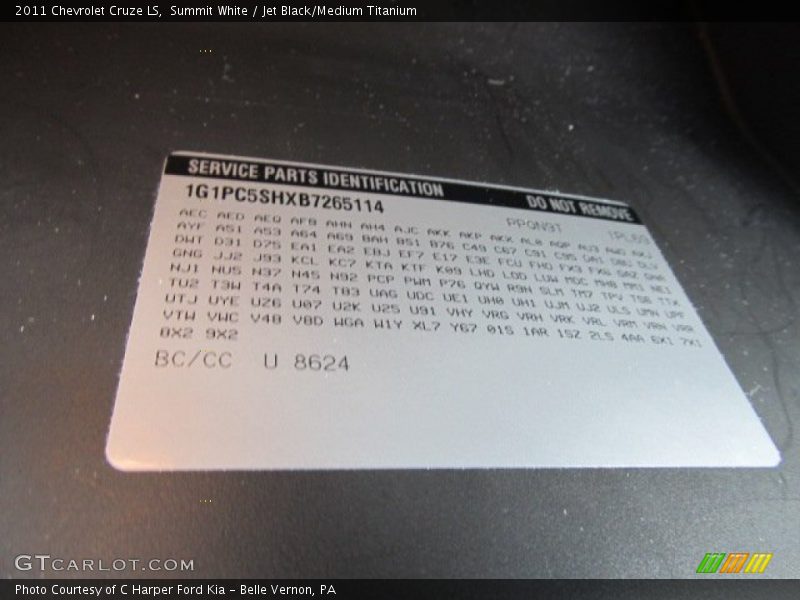 Summit White / Jet Black/Medium Titanium 2011 Chevrolet Cruze LS