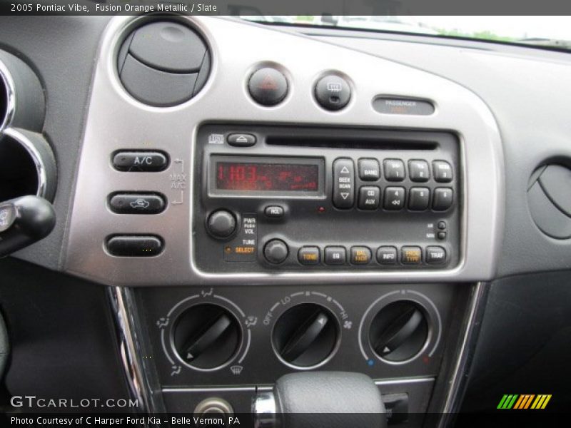 Fusion Orange Metallic / Slate 2005 Pontiac Vibe