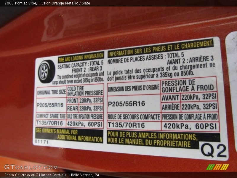 Fusion Orange Metallic / Slate 2005 Pontiac Vibe