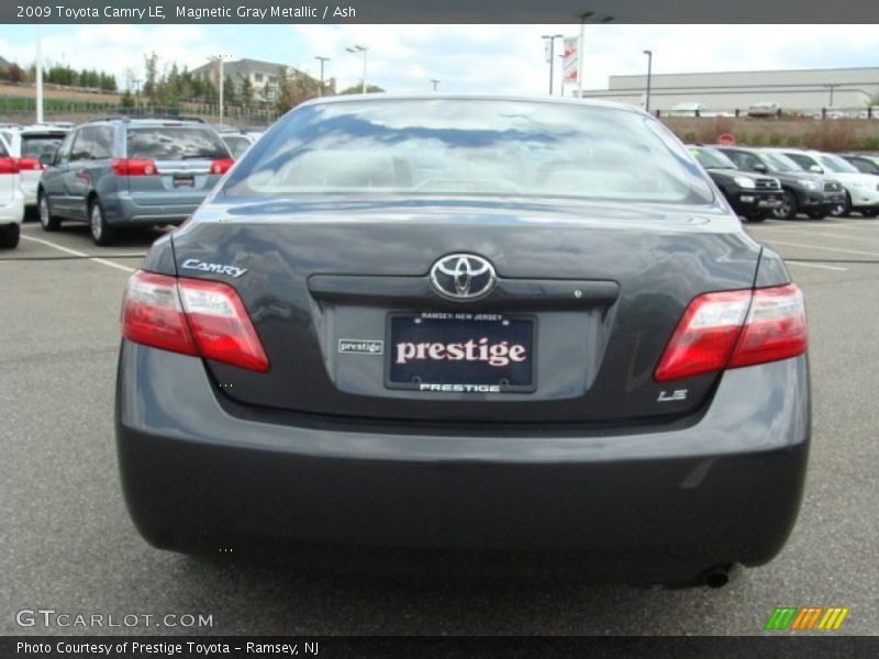 Magnetic Gray Metallic / Ash 2009 Toyota Camry LE