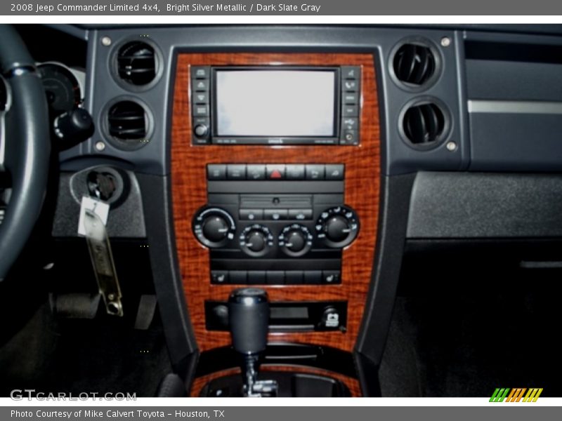 Bright Silver Metallic / Dark Slate Gray 2008 Jeep Commander Limited 4x4