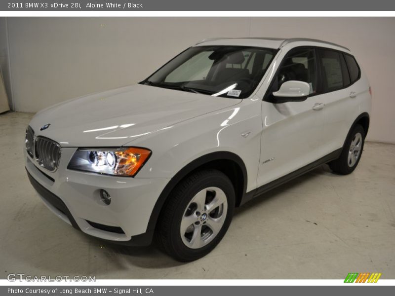 Front 3/4 View of 2011 X3 xDrive 28i