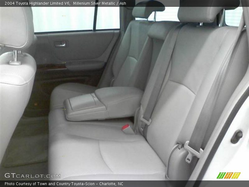 Millenium Silver Metallic / Ash 2004 Toyota Highlander Limited V6