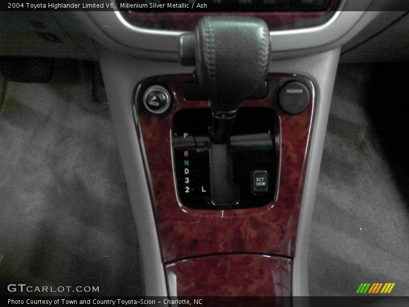 Millenium Silver Metallic / Ash 2004 Toyota Highlander Limited V6