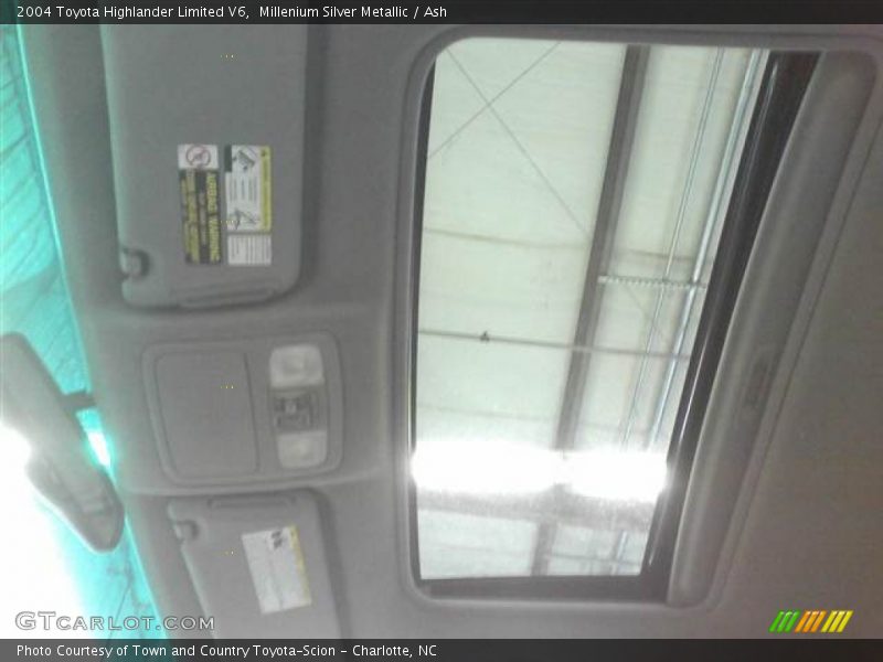 Millenium Silver Metallic / Ash 2004 Toyota Highlander Limited V6