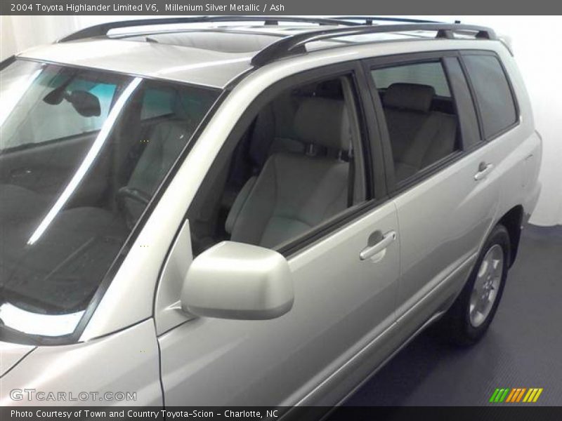 Millenium Silver Metallic / Ash 2004 Toyota Highlander Limited V6