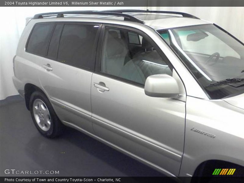 Millenium Silver Metallic / Ash 2004 Toyota Highlander Limited V6