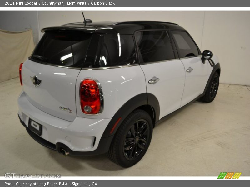 Light White / Carbon Black 2011 Mini Cooper S Countryman
