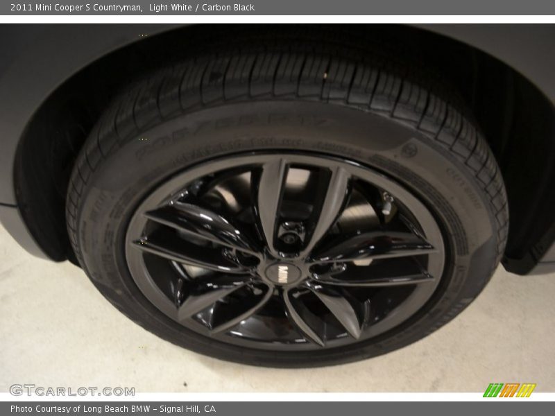 Light White / Carbon Black 2011 Mini Cooper S Countryman