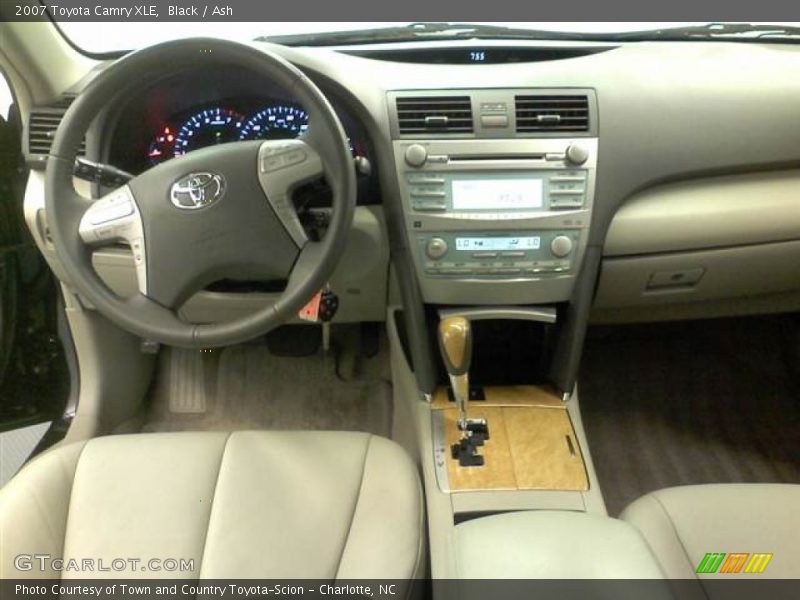 Black / Ash 2007 Toyota Camry XLE