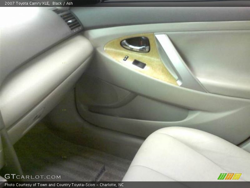 Black / Ash 2007 Toyota Camry XLE