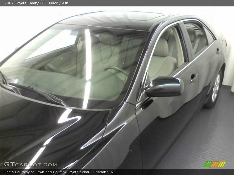 Black / Ash 2007 Toyota Camry XLE