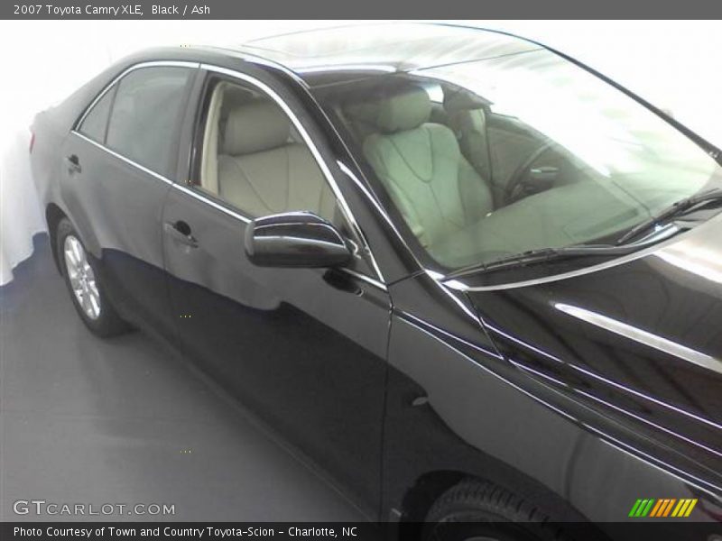 Black / Ash 2007 Toyota Camry XLE
