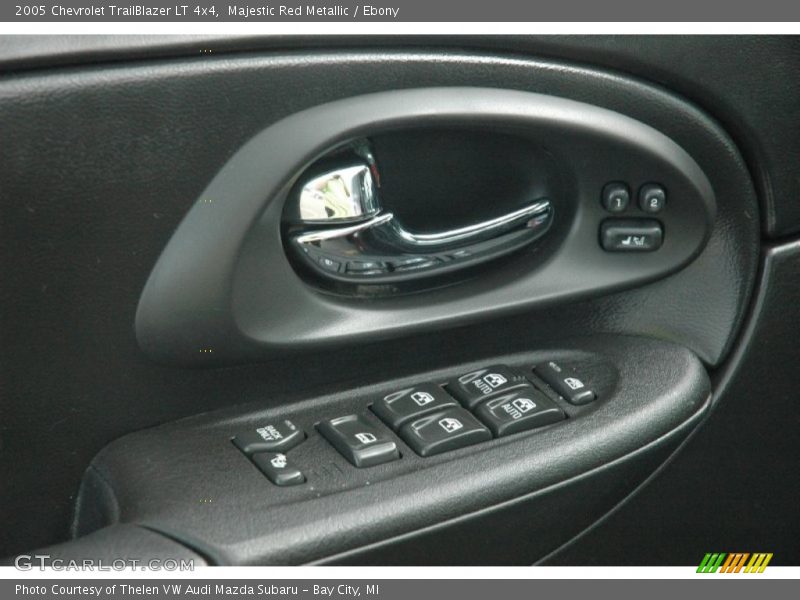 Majestic Red Metallic / Ebony 2005 Chevrolet TrailBlazer LT 4x4