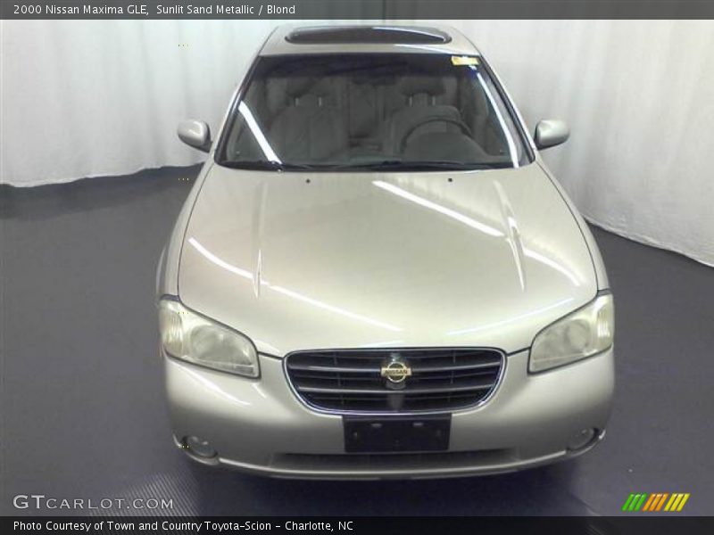 Sunlit Sand Metallic / Blond 2000 Nissan Maxima GLE
