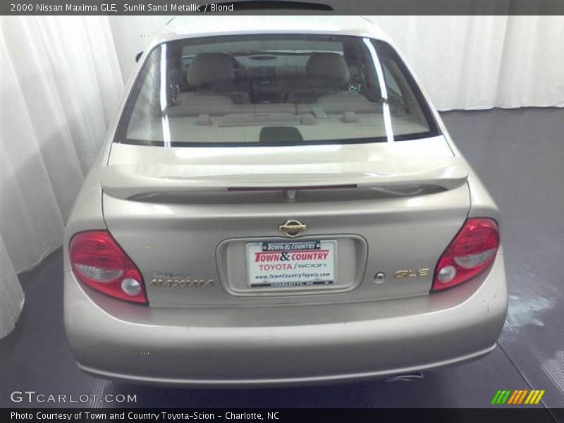Sunlit Sand Metallic / Blond 2000 Nissan Maxima GLE