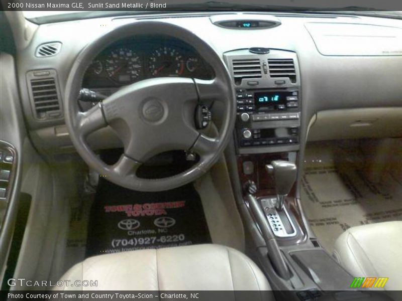 Sunlit Sand Metallic / Blond 2000 Nissan Maxima GLE