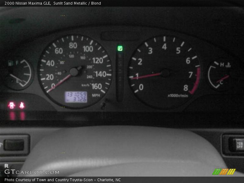 Sunlit Sand Metallic / Blond 2000 Nissan Maxima GLE