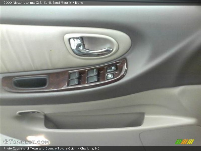 Sunlit Sand Metallic / Blond 2000 Nissan Maxima GLE