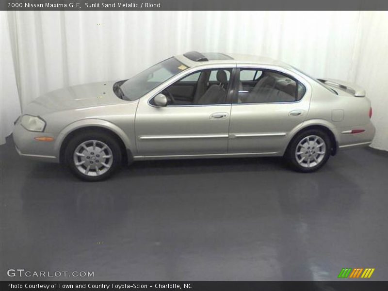 Sunlit Sand Metallic / Blond 2000 Nissan Maxima GLE