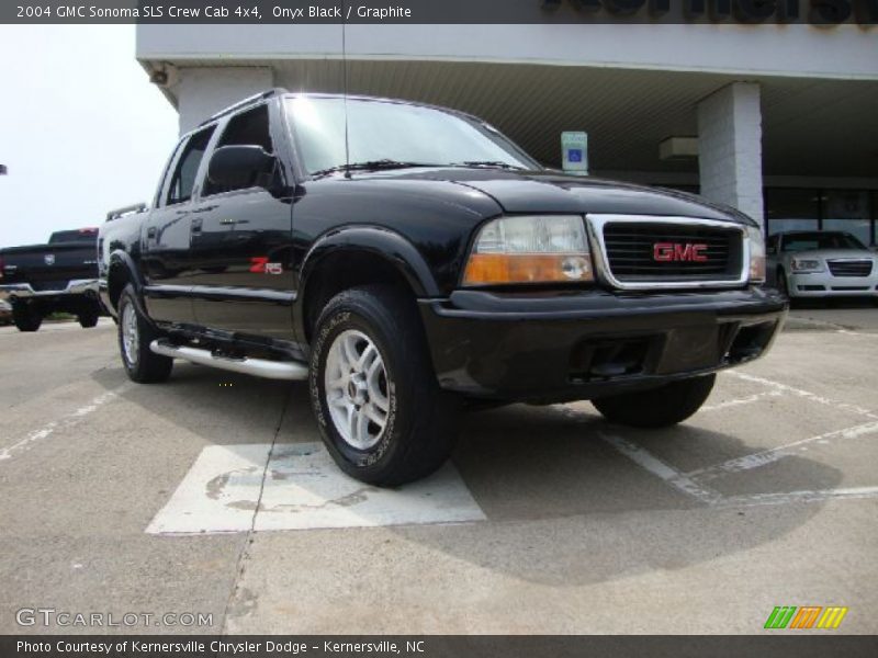 Onyx Black / Graphite 2004 GMC Sonoma SLS Crew Cab 4x4