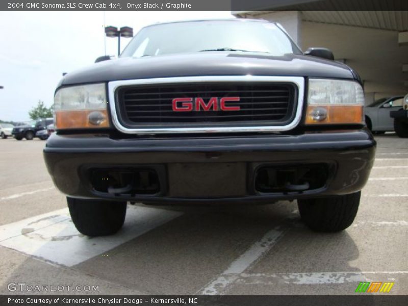 Onyx Black / Graphite 2004 GMC Sonoma SLS Crew Cab 4x4