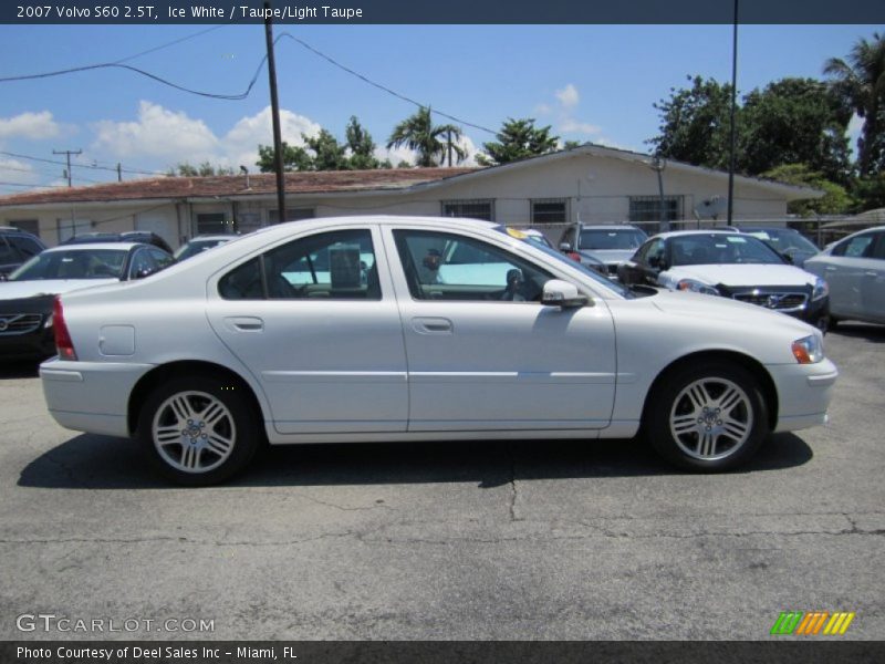 Ice White / Taupe/Light Taupe 2007 Volvo S60 2.5T