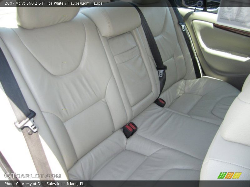 Ice White / Taupe/Light Taupe 2007 Volvo S60 2.5T