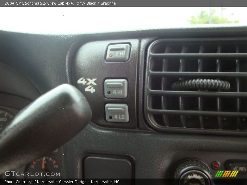 Onyx Black / Graphite 2004 GMC Sonoma SLS Crew Cab 4x4