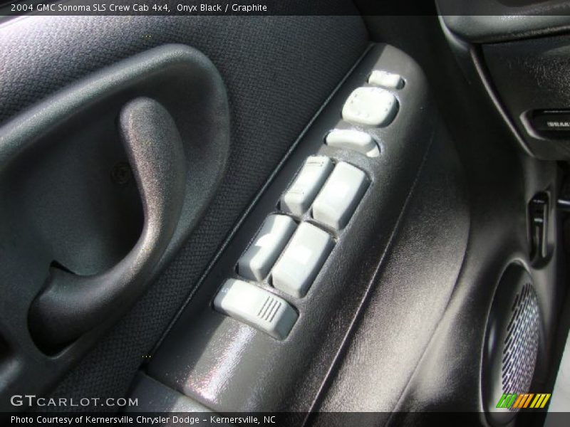 Onyx Black / Graphite 2004 GMC Sonoma SLS Crew Cab 4x4