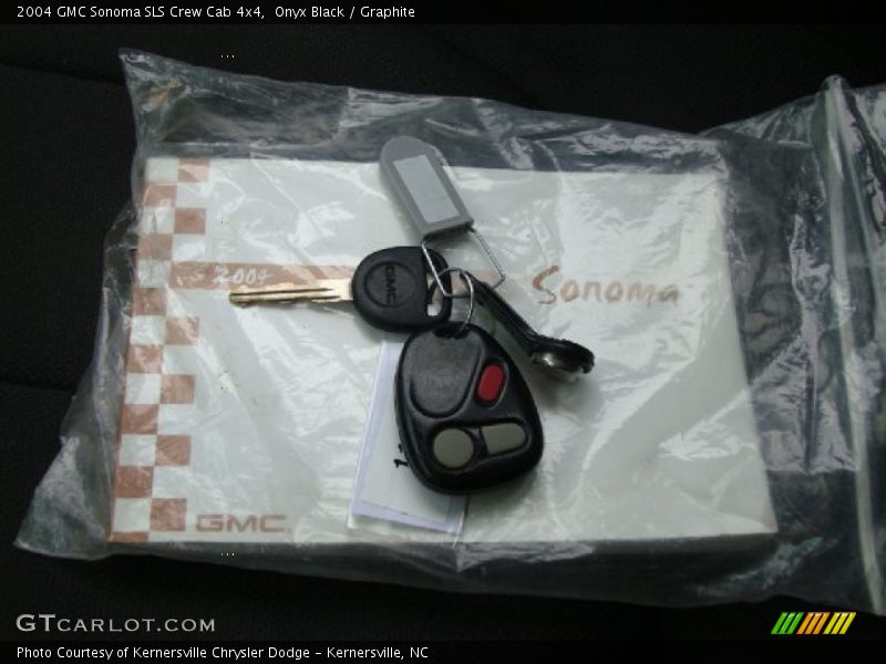 Onyx Black / Graphite 2004 GMC Sonoma SLS Crew Cab 4x4