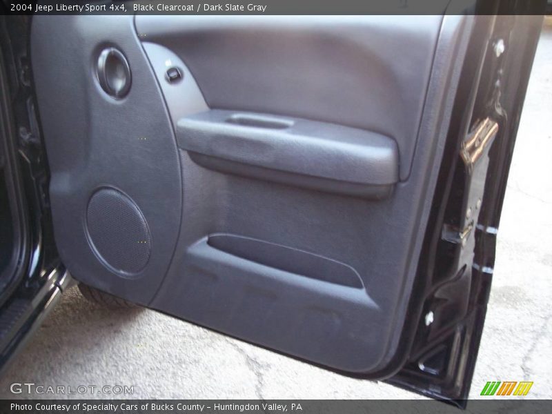 Black Clearcoat / Dark Slate Gray 2004 Jeep Liberty Sport 4x4