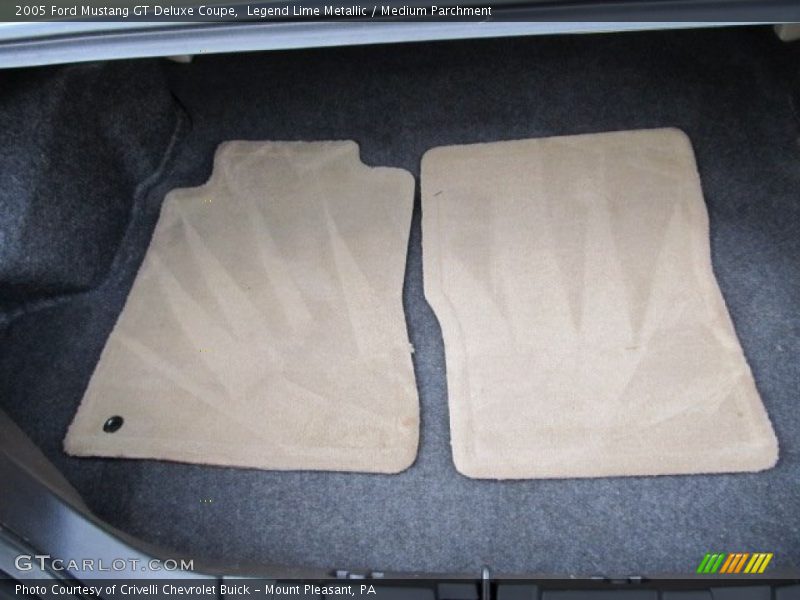  2005 Mustang GT Deluxe Coupe Trunk