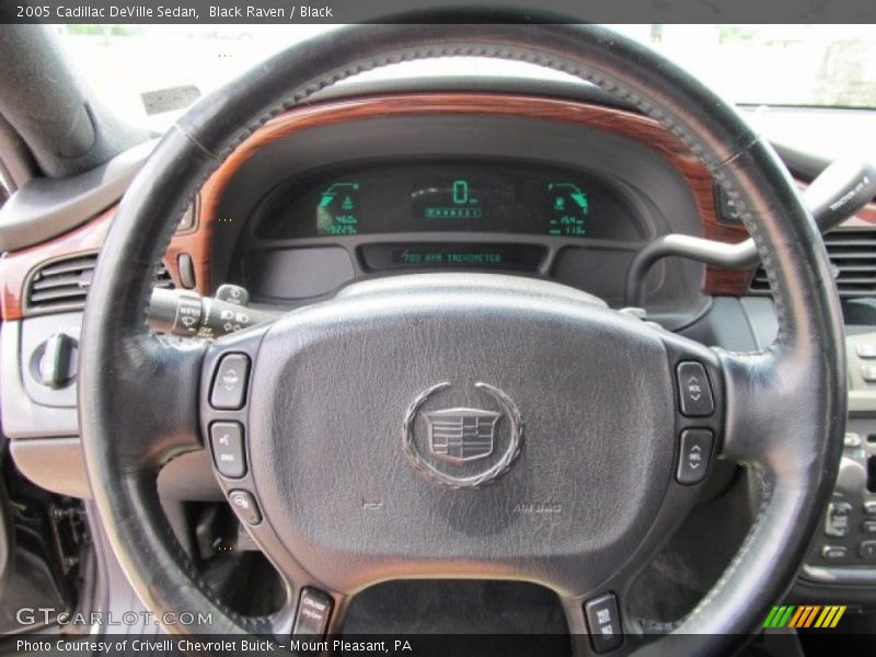 Black Raven / Black 2005 Cadillac DeVille Sedan