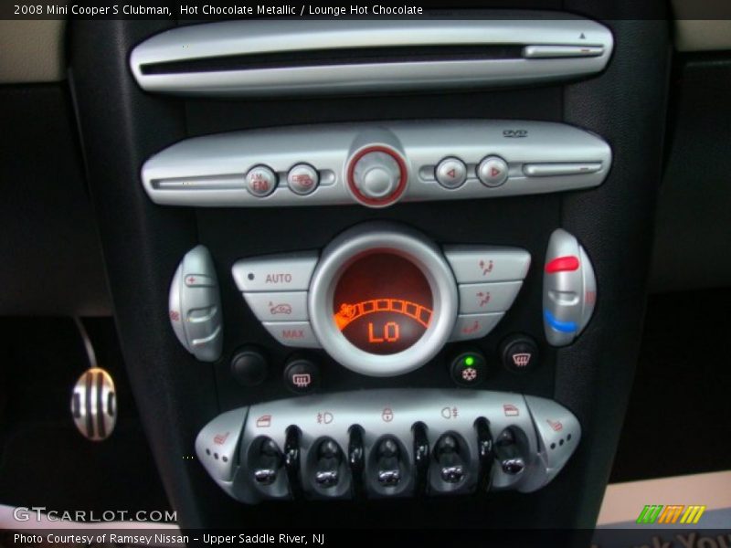 Controls of 2008 Cooper S Clubman