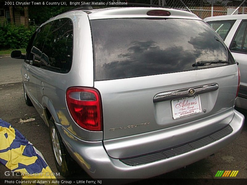 Bright Silver Metallic / Sandstone 2001 Chrysler Town & Country LXi