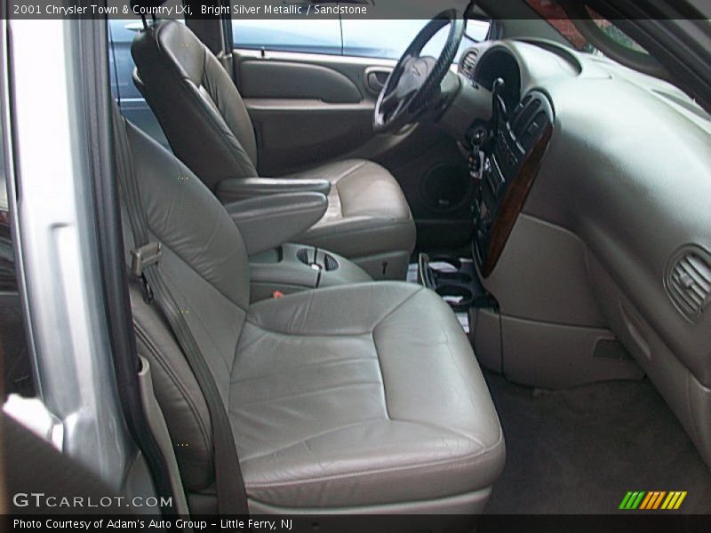 Bright Silver Metallic / Sandstone 2001 Chrysler Town & Country LXi