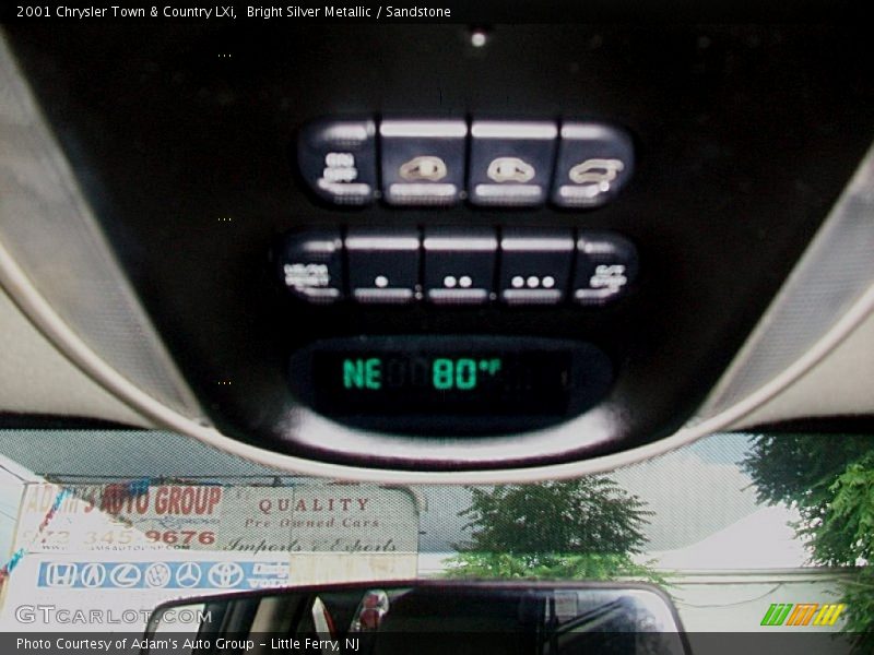 Bright Silver Metallic / Sandstone 2001 Chrysler Town & Country LXi