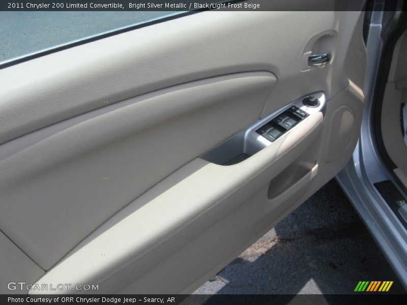 Door Panel of 2011 200 Limited Convertible